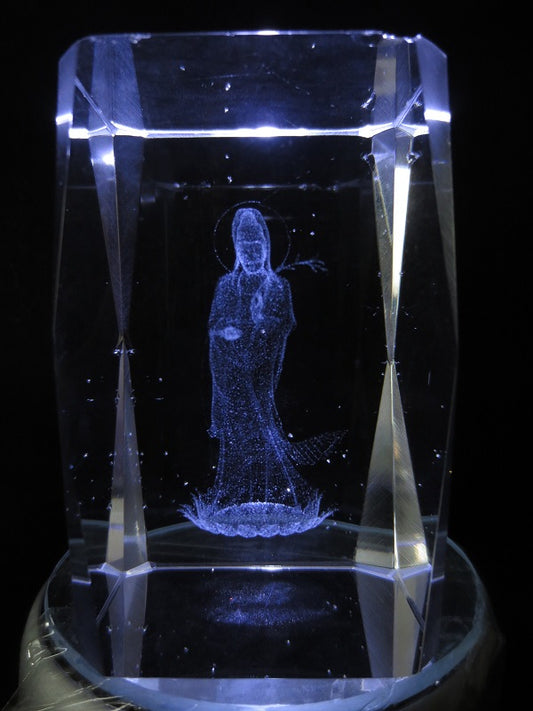 3D Kristal Lasergraveerblok – Luxe Staande Guanyin