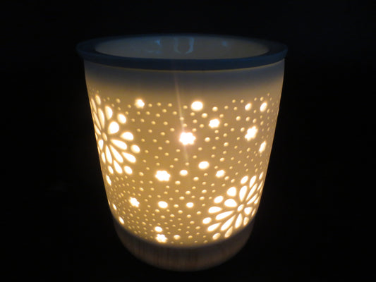 Keramische oliebrander bloemen en sterren wit