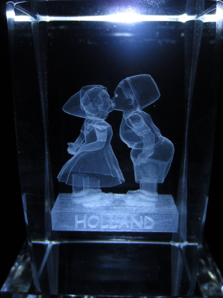 3D Kristal Lasergegraveerd Blok – Kuspaar met Holland