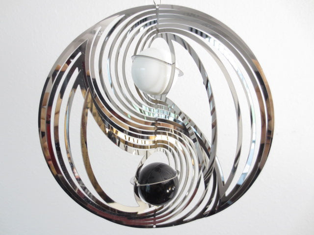 Cosmo Wind Spinner Yin Yang (20cm)