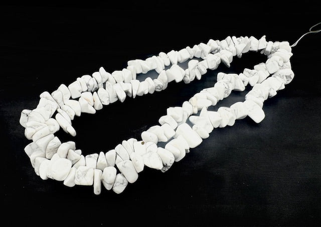 Groothandel 10 mm Witte Howliet Edelsteen Chip Ketten