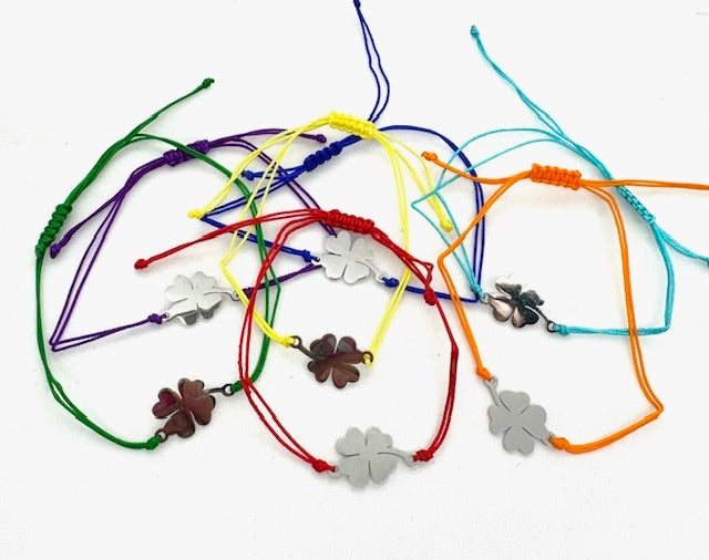 Verstellbare 7-Chakra-Klee-Armbänder
