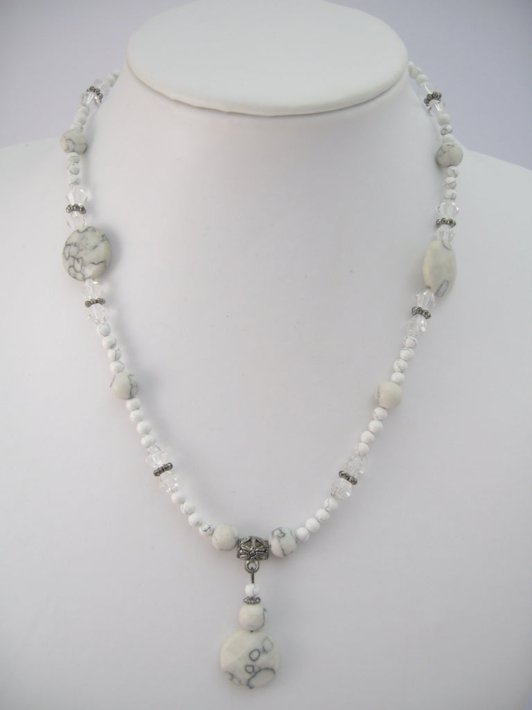 Klein Howlith wei amuletnet