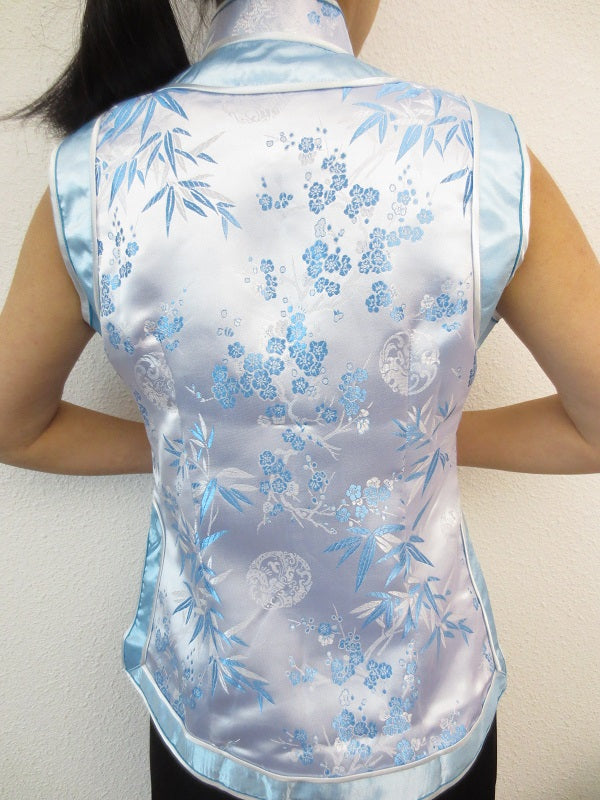 licht blauw met bloemen - 40