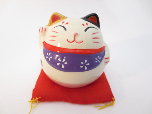 Lucky Cat Spaarpot op kussen klein