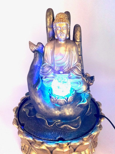 Meditatie Led Verlichting Gouden Boeddha op Hand Fontein Groot (17041)