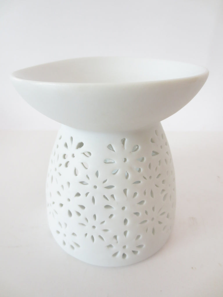 Keramische oliebrander met bloemmotief wit