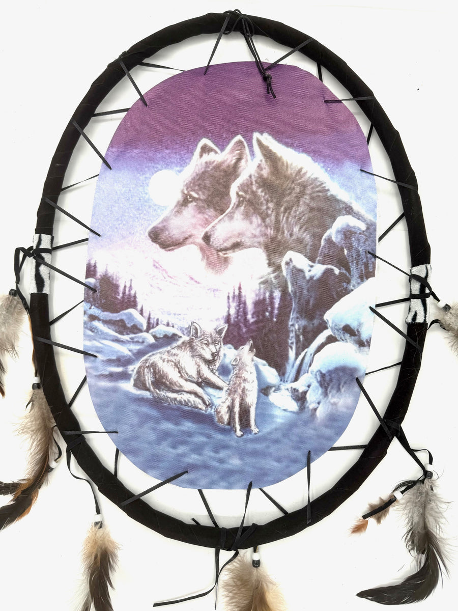 Oval Dreamcatcher Group Wolves (I)