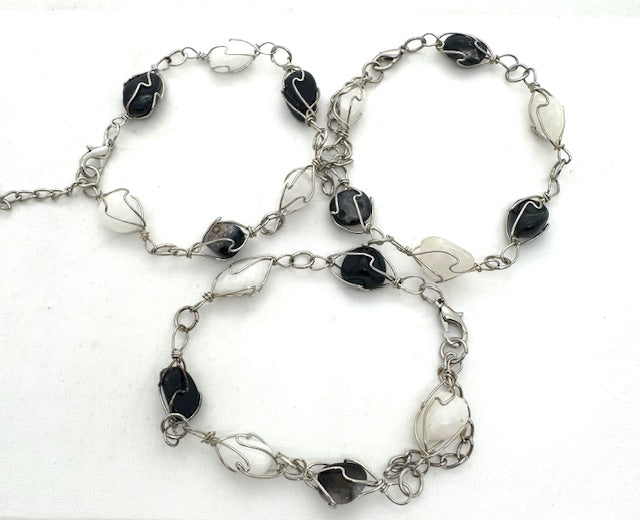 Groothandel gepolijste edelsteen armband met draadwikkeling - Onyx &amp; melkkwarts (klein)